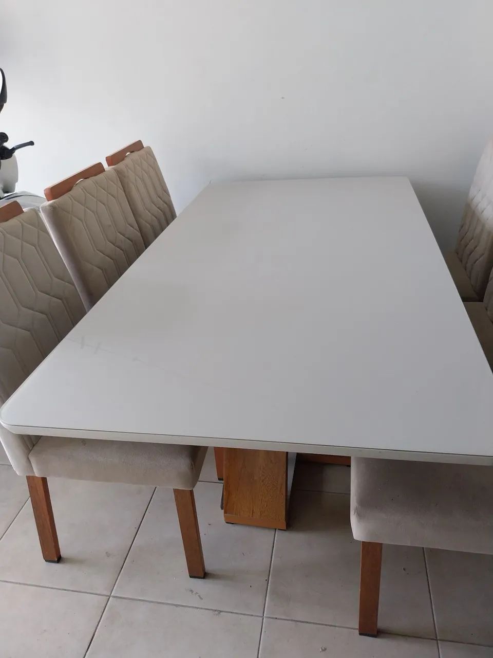 Mesa de jantar vidro com 6 cadeiras, pés de MDF   - Foto 2