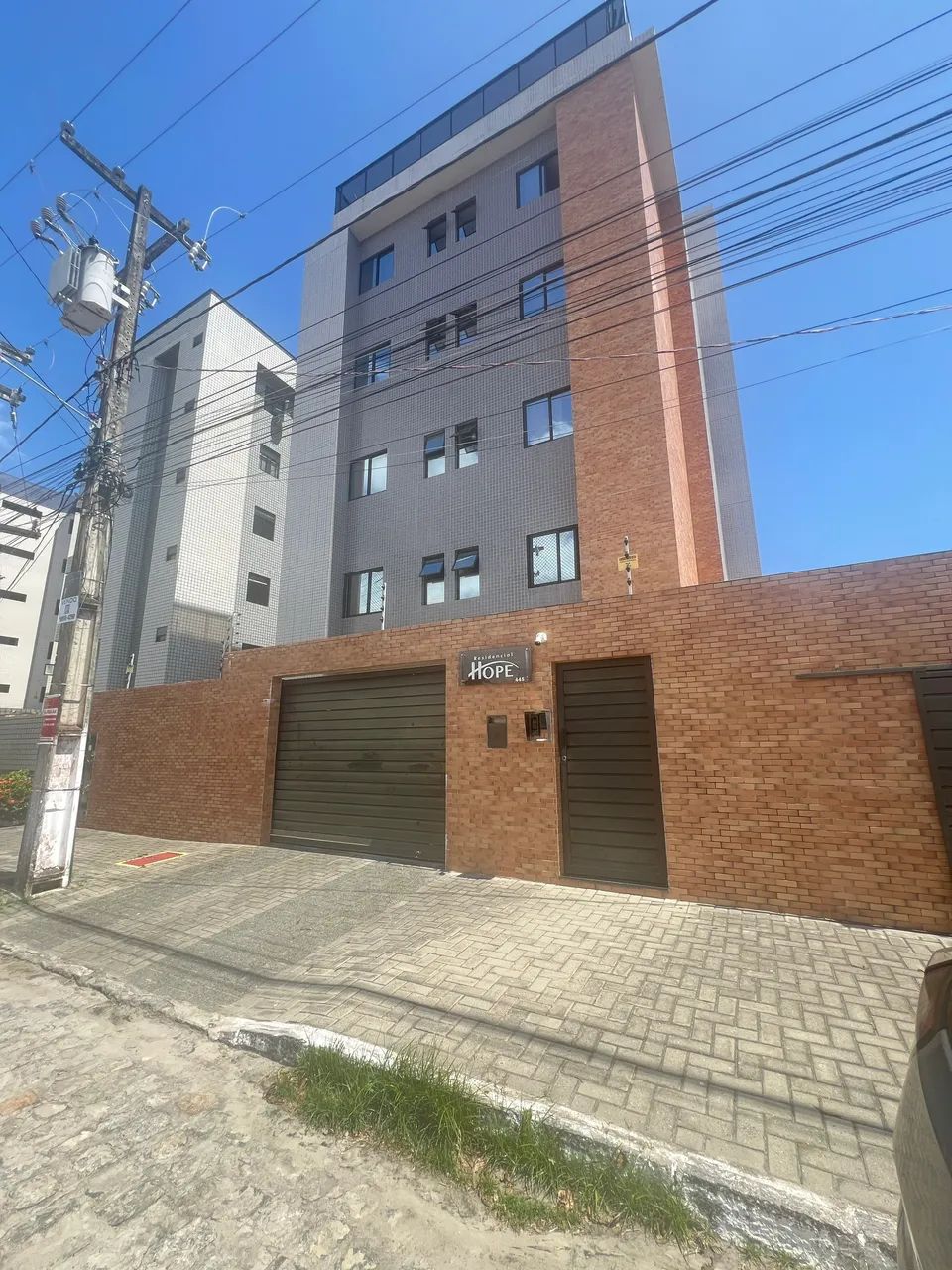 Apartamento de 01 Quarto Mobiliado em Intermares - Locação anual