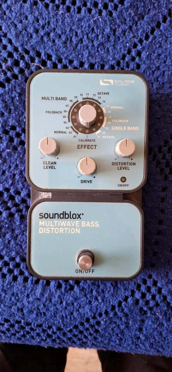 Pedal Source Audio Soundblox Multiwave Distortion para Baixo