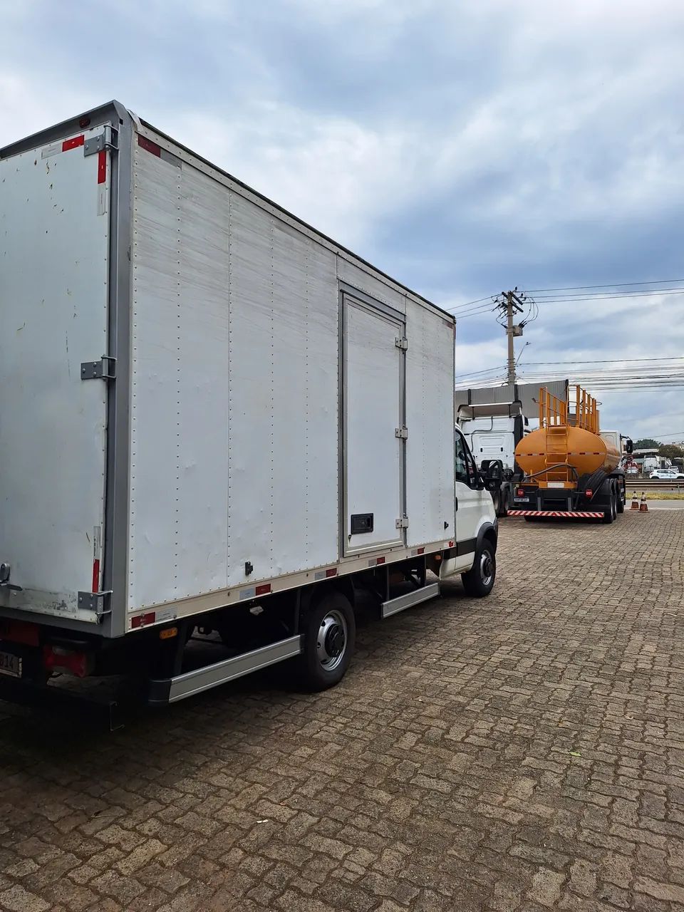 IVECO 35S14 ANO 2017  - Foto 3