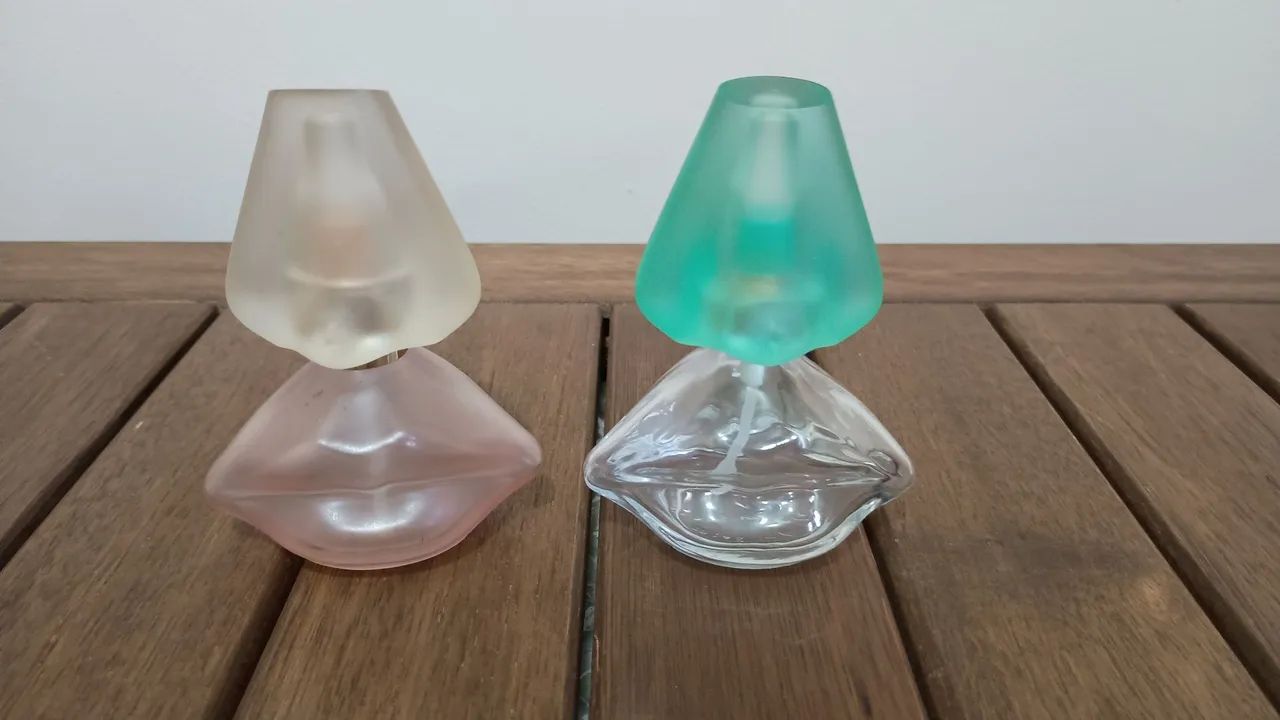 Dois vidros de perfume Salvador Dalí