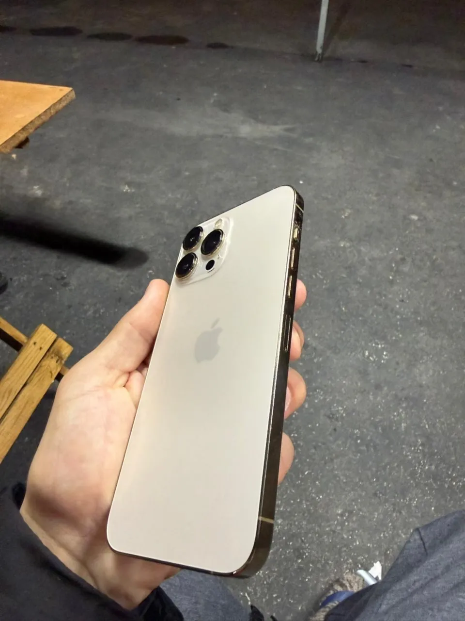 IPHONE 13 PRO MAX 256G - EM ÓTIMO ESTADO - Celulares e Smartphones