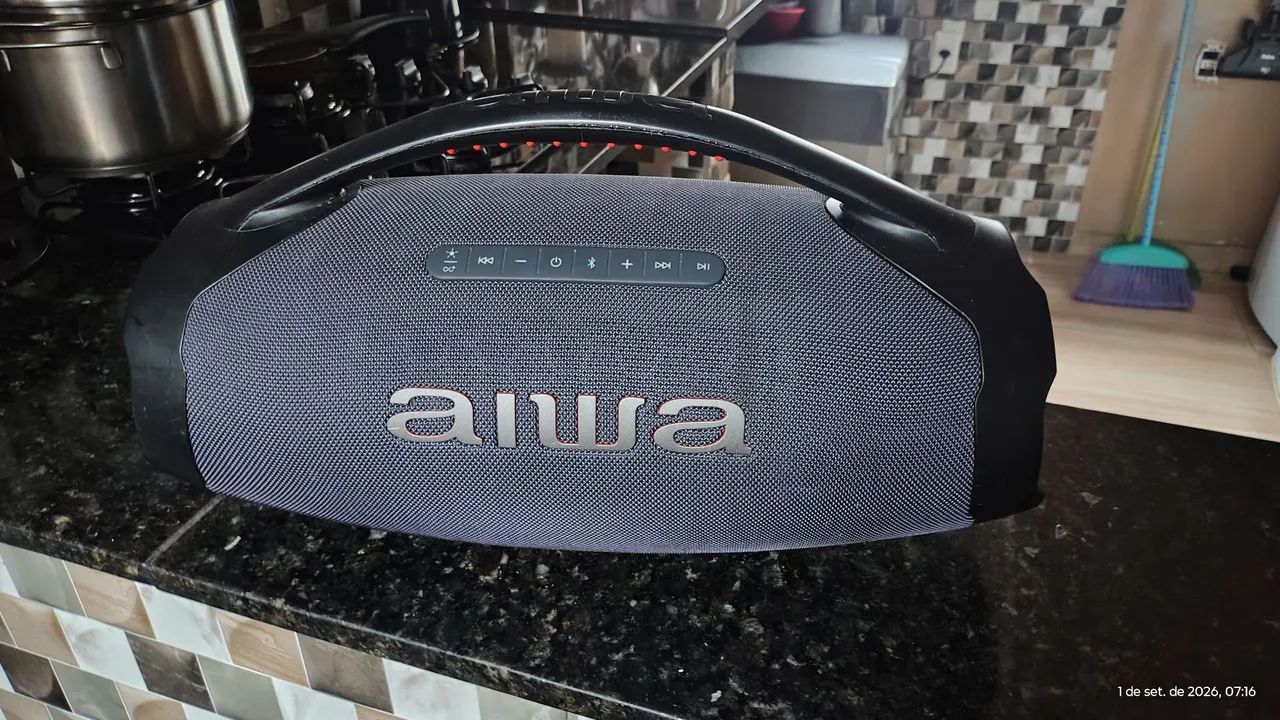 Caixa de som Aiwa 
