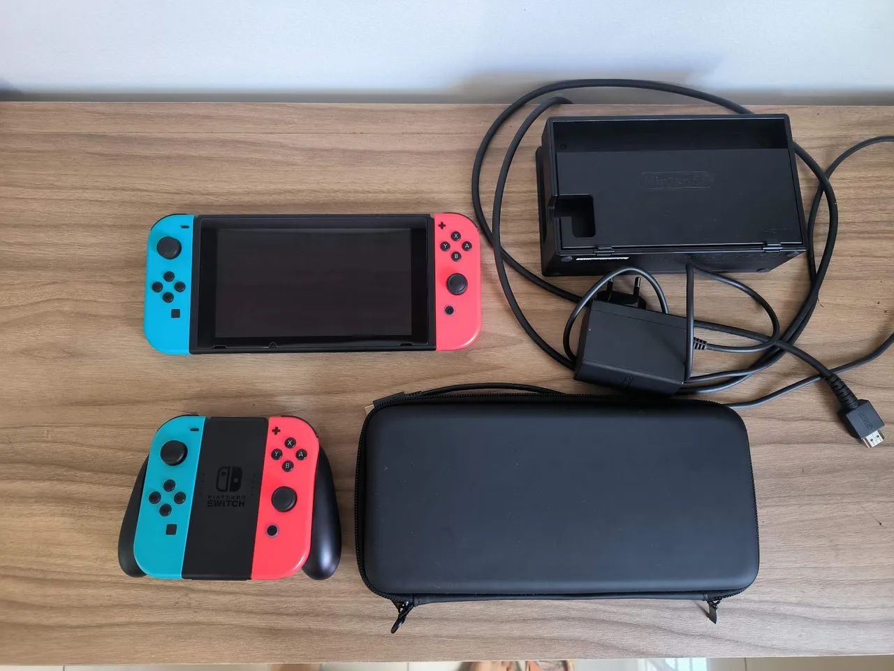 Nintendo Switch V2 Completo + acessórios+ estojo