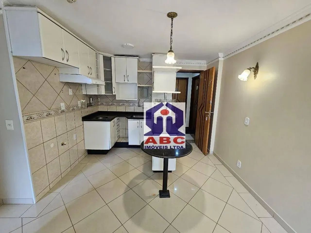 Apartamento de 02 Quartos, com Varada, Garagem Coberta e Portaria 24 horas - Foto 3