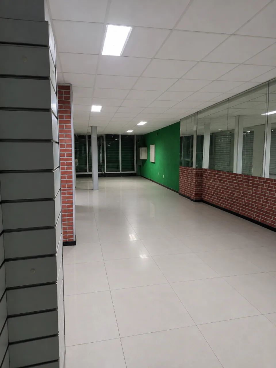 Aluga-se salão comercial amplo 385m² - 1º andar - Centro Aracaju - Foto 4