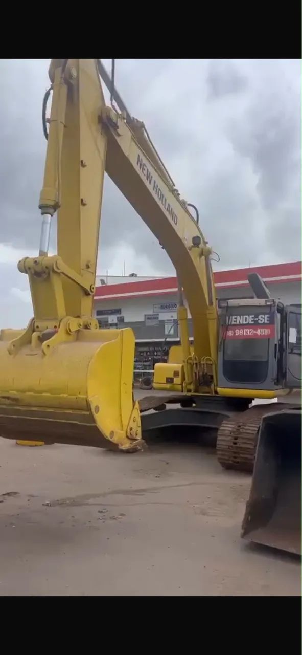ESCAVADEIRA 