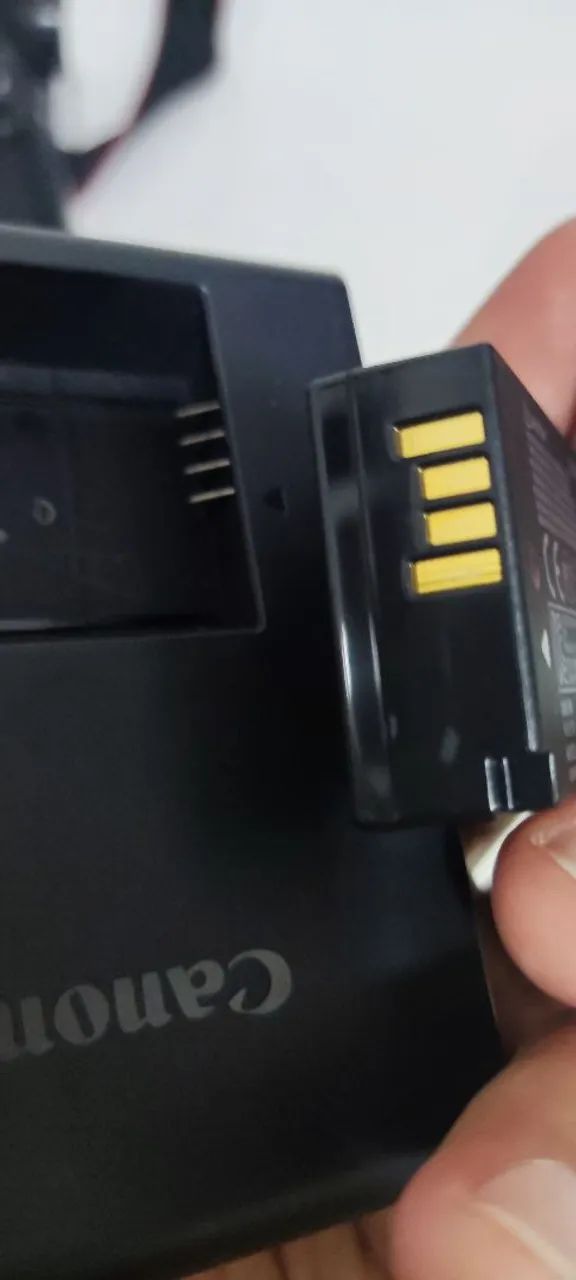 Troco Canon 750D por Iphone 14 Pro Max (lente 18-135mm) - Foto 6