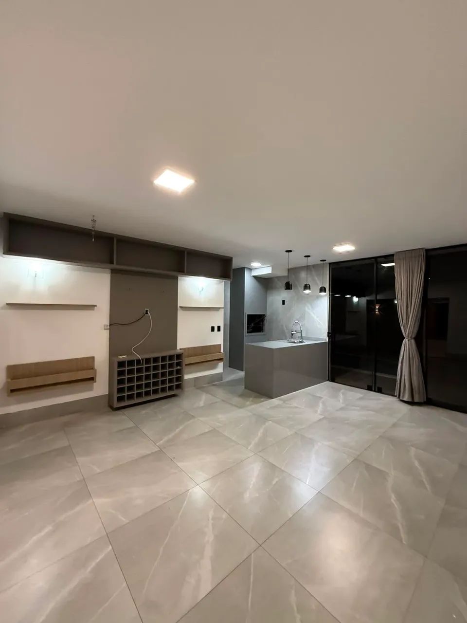 Sobrado com 4 quartos no Belvedere 1