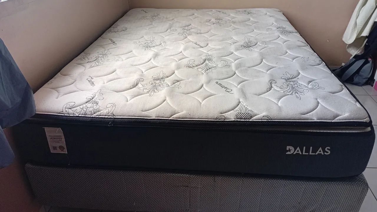 Vende-se cama de casal 