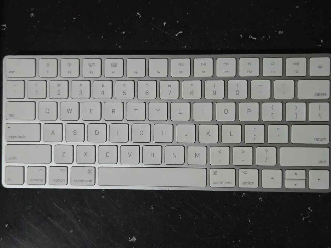 Apple Magic Mouse + Magic Keyboard - Periféricos e Acessórios de