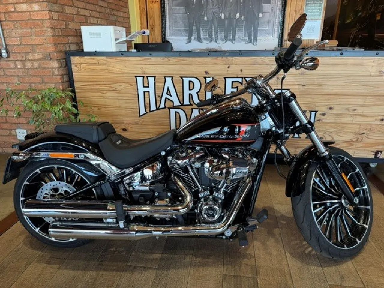 Harley-Davidson Softail Breakout SOFTAIL BREAKOUT - Foto 2