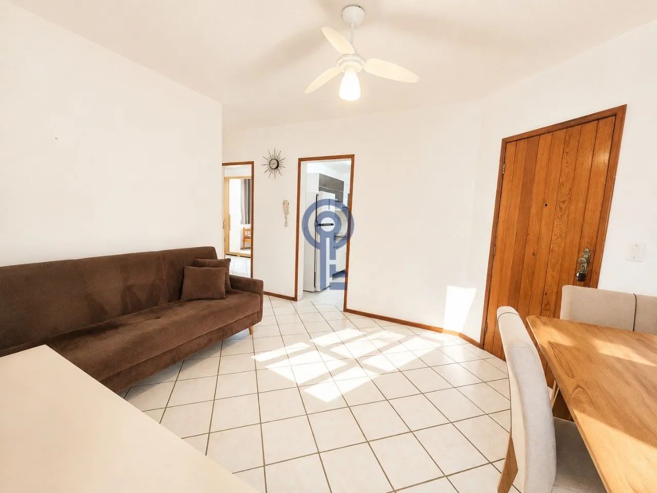 Apartamento com 02 dormitórios no Abraão