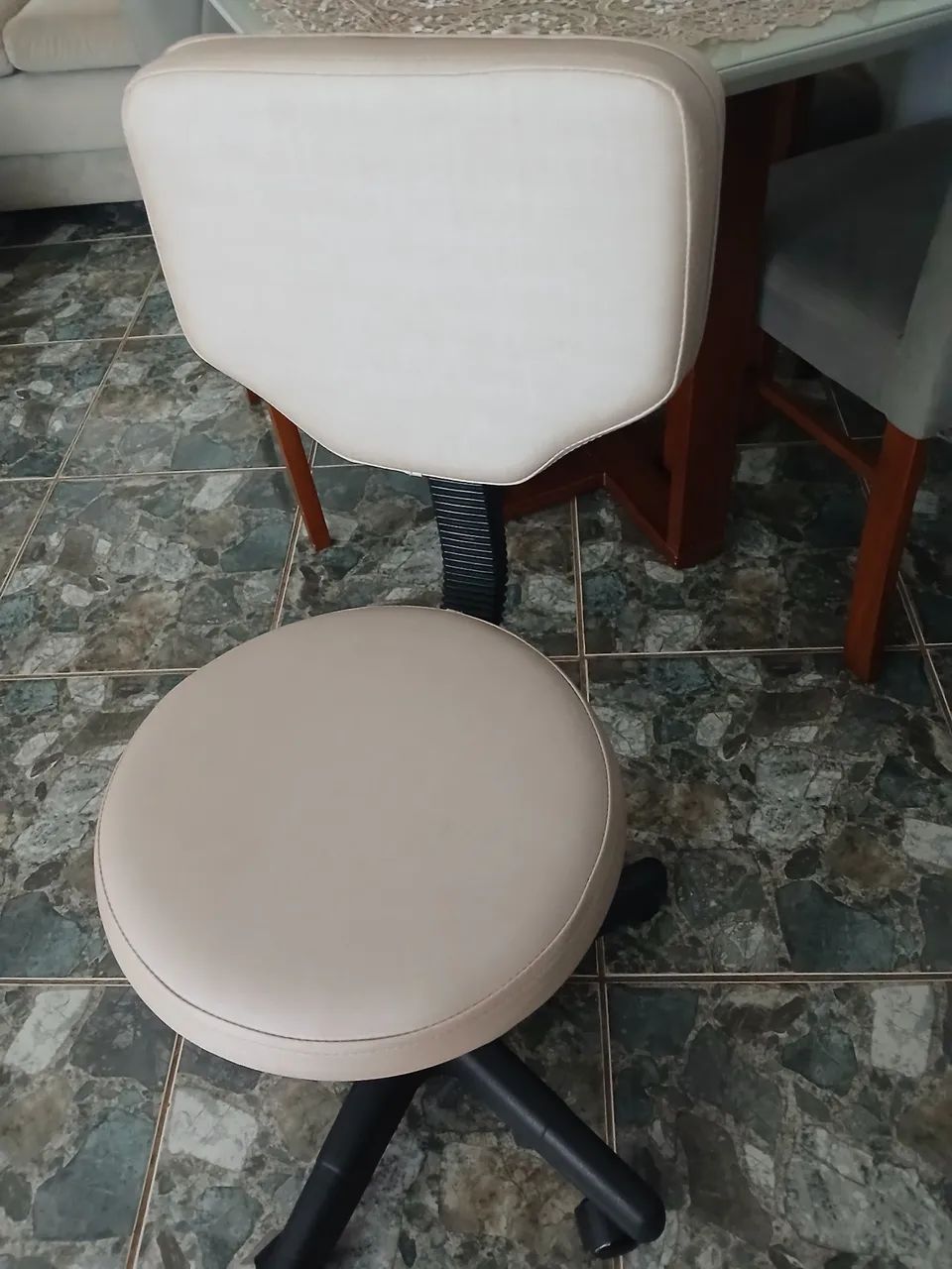 Cadeira mocho bola tecido curvin factor 