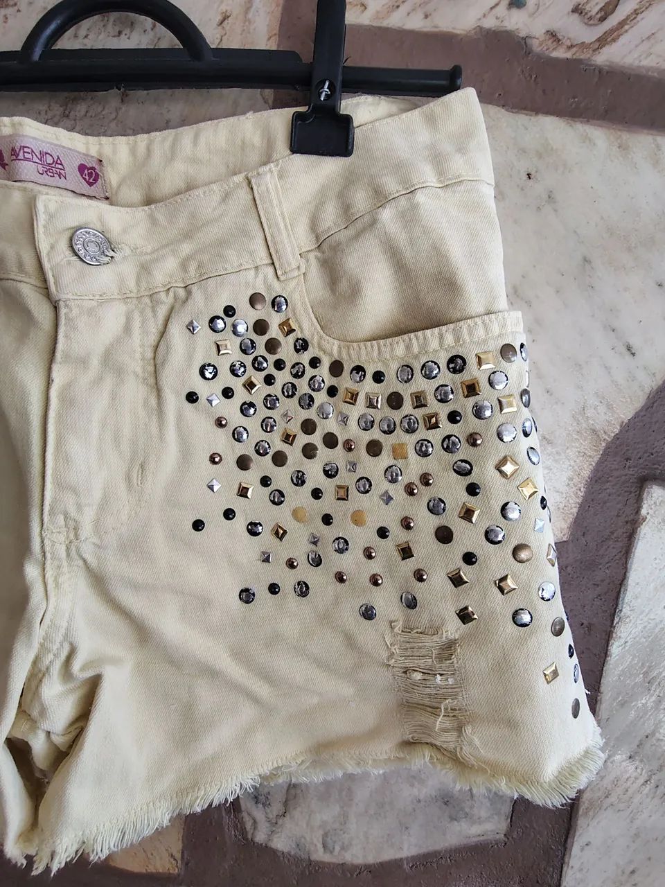 2 Shorts cores:  amarelo e estampa oncinha  - Foto 4