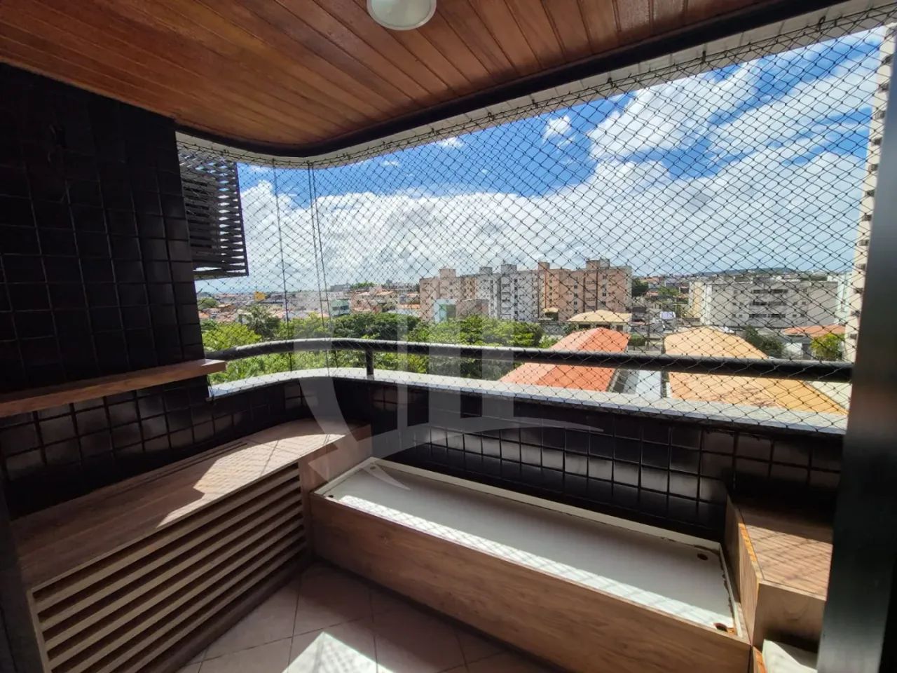 Apartamento com três quartos, suíte e 120 m² à venda no Suíssa - Foto 3
