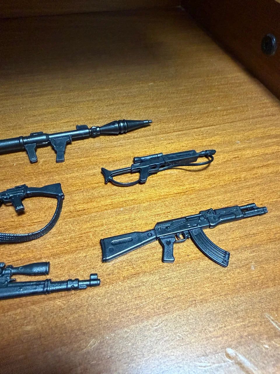 Lote de mini arminhas para action figure - Foto 4