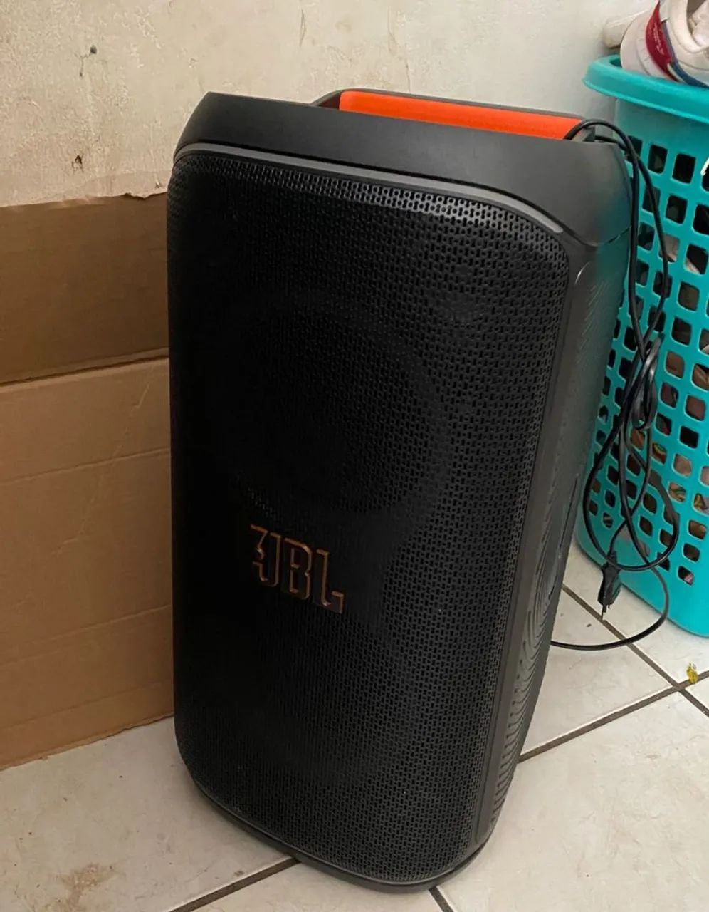Vende-se JBL original 2.500