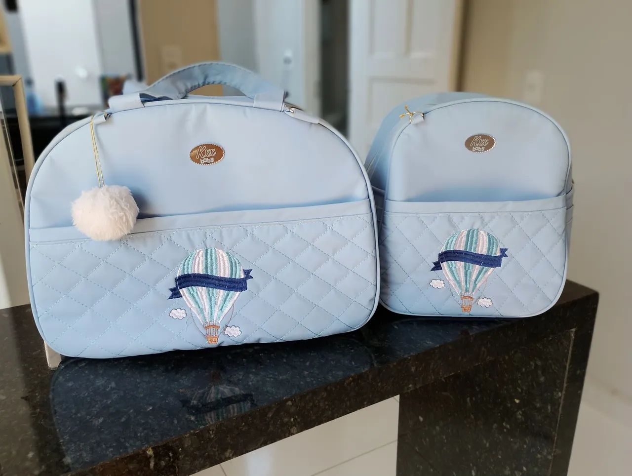 Vendo essas duas bolsas usada poucas vezes - Foto 2