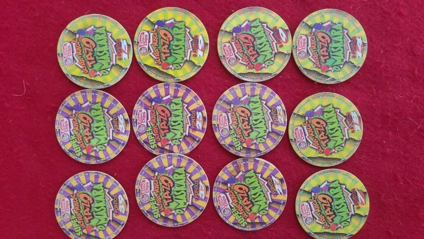 Lote com 24 tazos O Máskara da Elma Chips - Foto 2