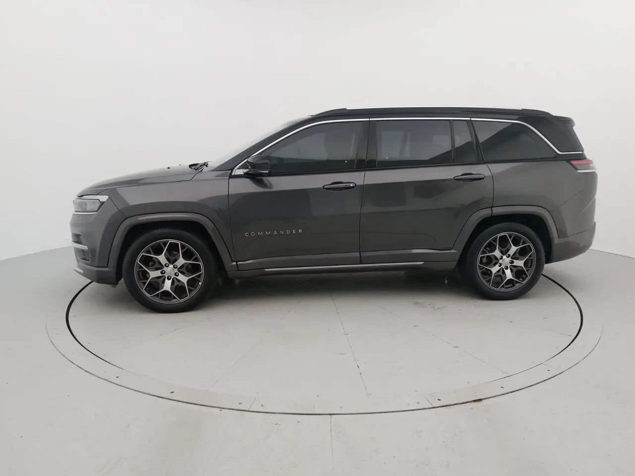 Jeep Commander Overland T270 1.3 TB Flex Aut., foto 2 de 18