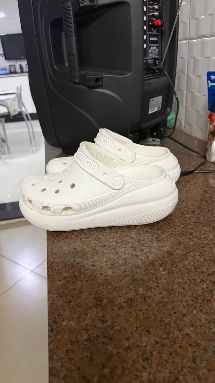 CROCS Classic Crush Clog Original + brinde  - Foto 2