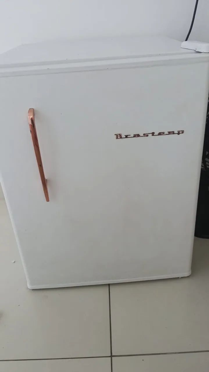 Frigobar retrô
