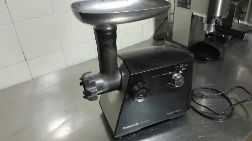 Moedor de carne Panasonic 1500W