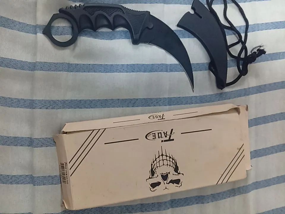 Carambit cor preta - Foto 4