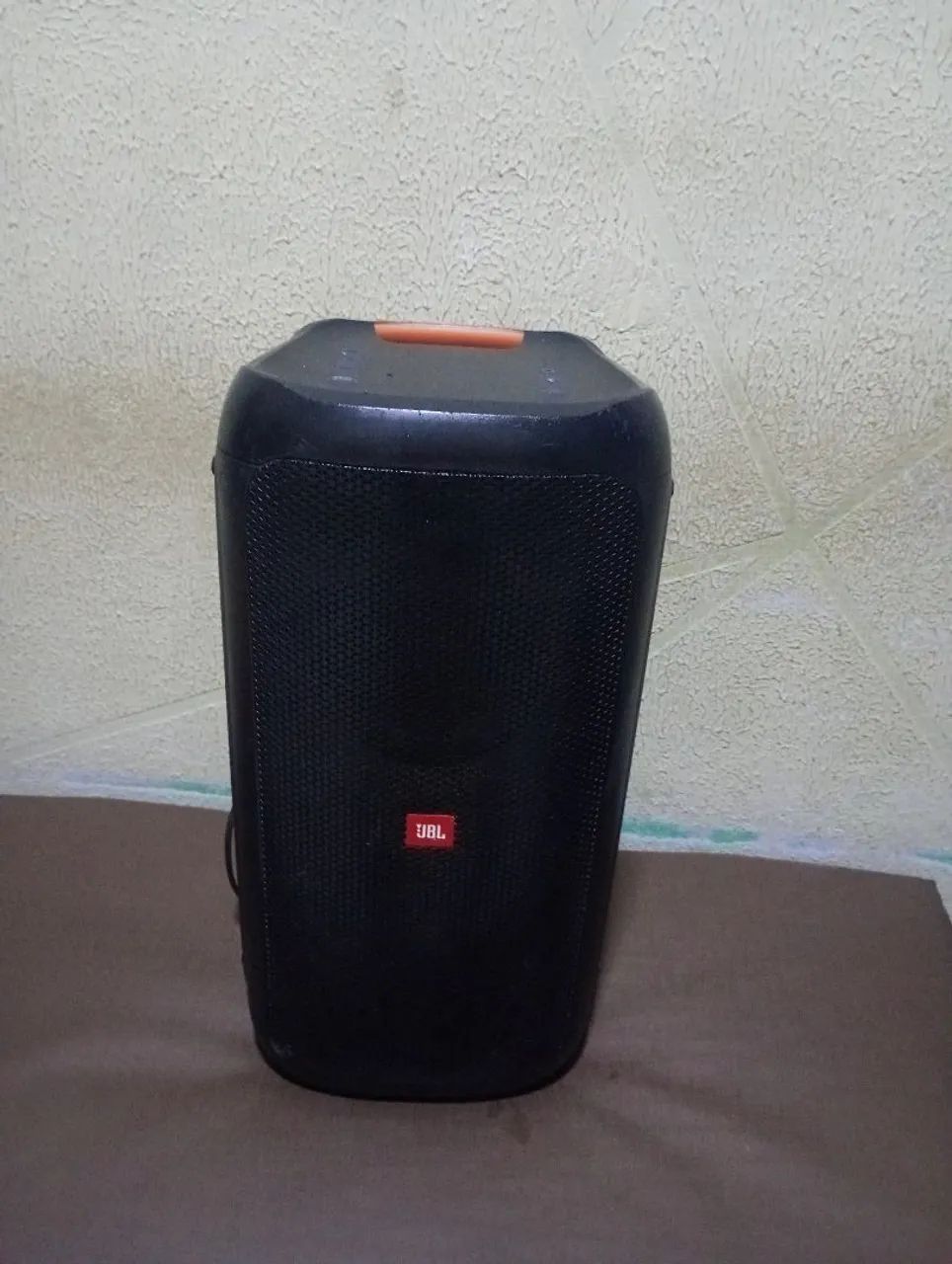 JBL party box 100