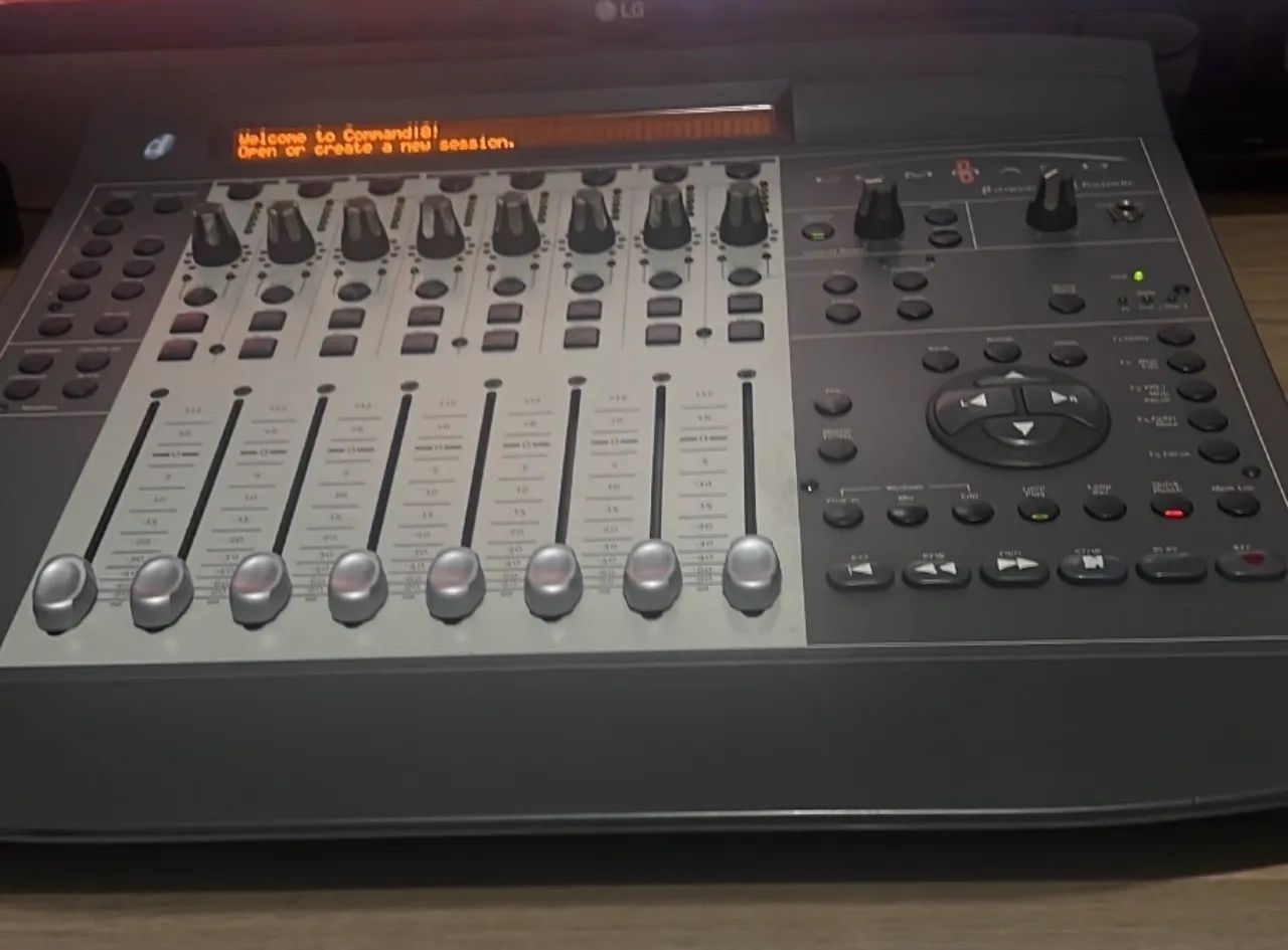 Command 8 Avid Digidesign Controladora DAW ESTUDO TROCA! ñ
