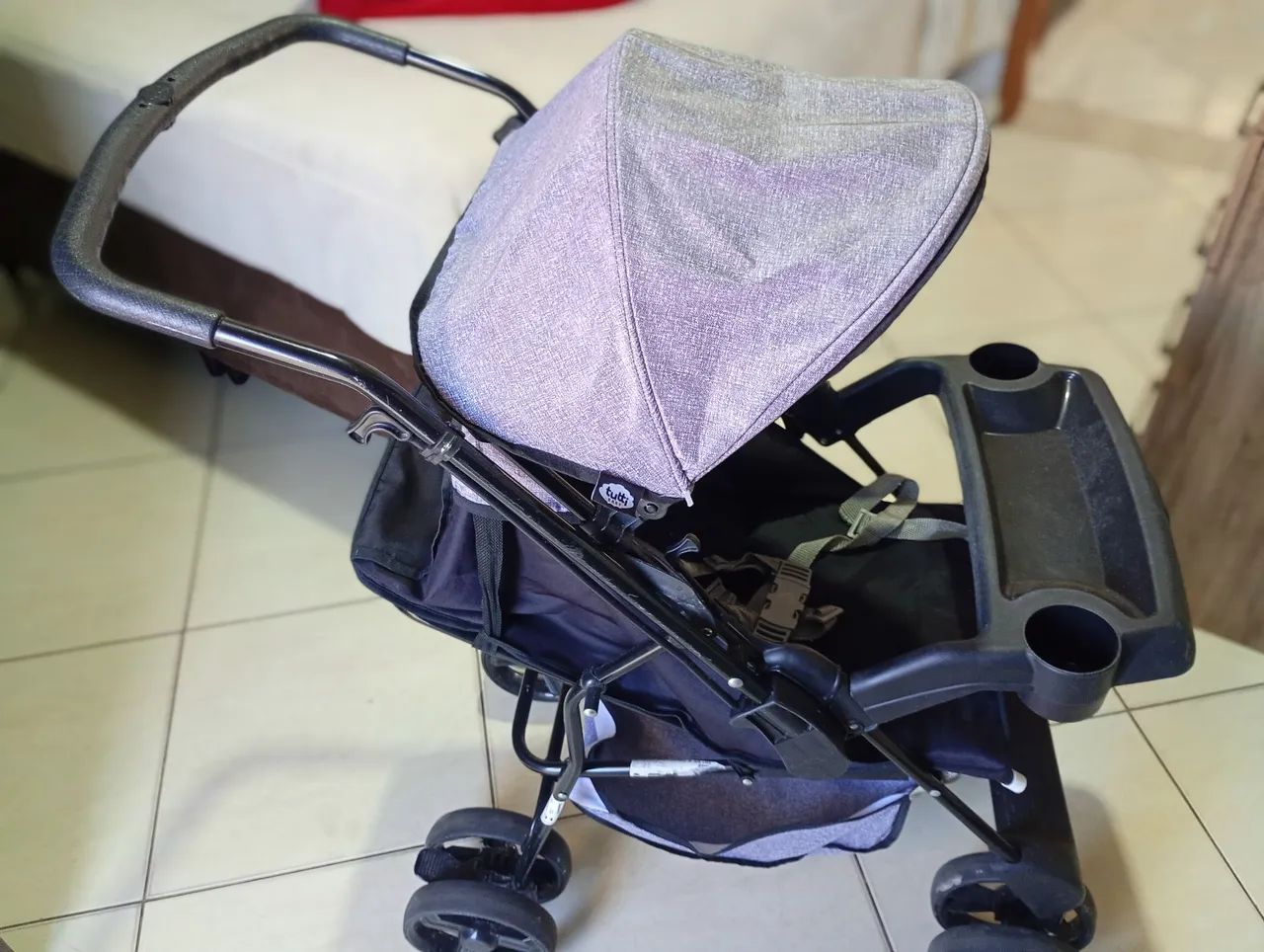 Carrinho de bebê Com bebê comforto - Foto 4
