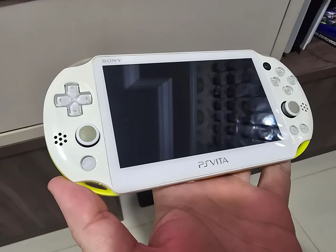PS Vita Oled - Verde Limão