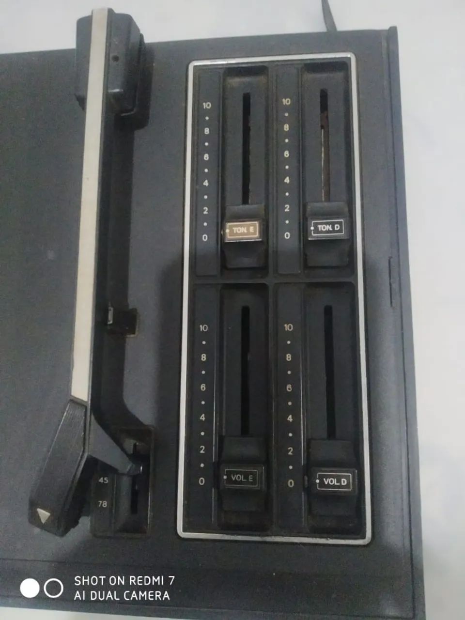 Vendo toca-discos Philips modelo GF 723 - Foto 3