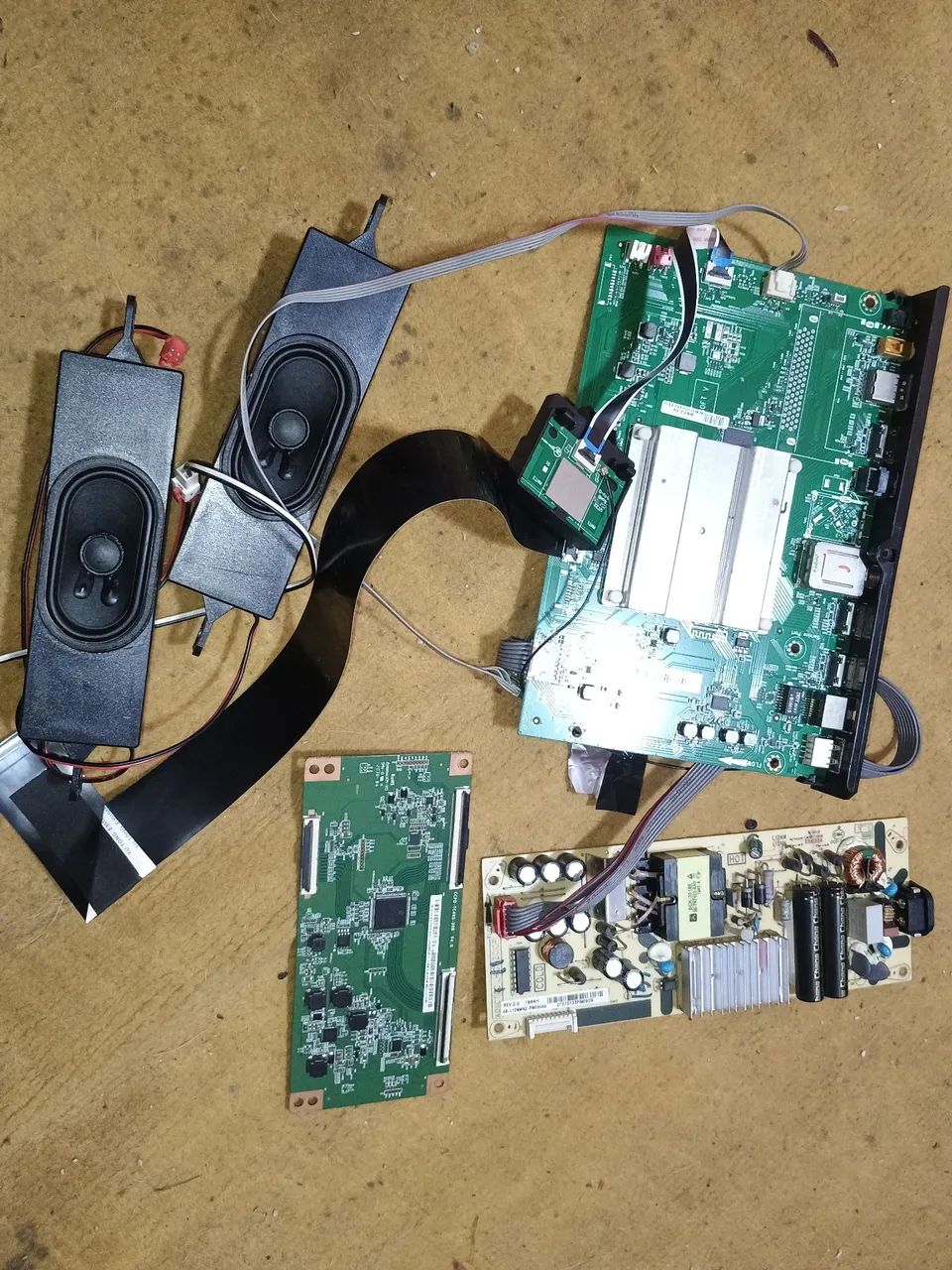 Placa principal tv Semp TCL 50SK8300 completa com fonte e todas as outras placas 