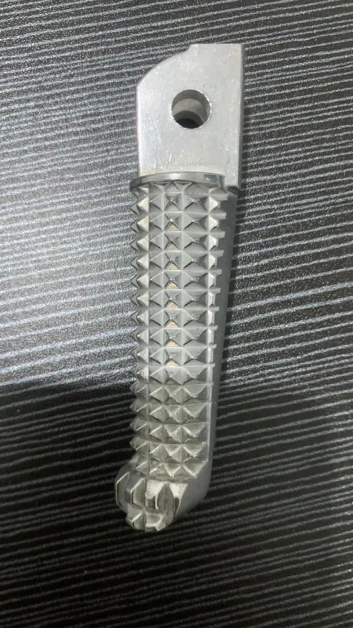 Estribo Pedaleira Dianteiro Direito MT03 Novo Yamaha - Foto 5