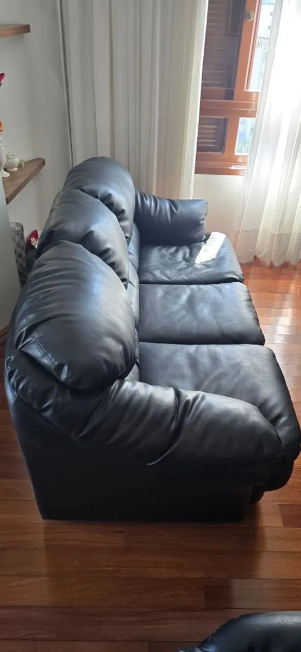Jogo de Sofás Couro LEGITIMO ( 3 Lugares e 2 Lugares ) - PRETO - Foto 4