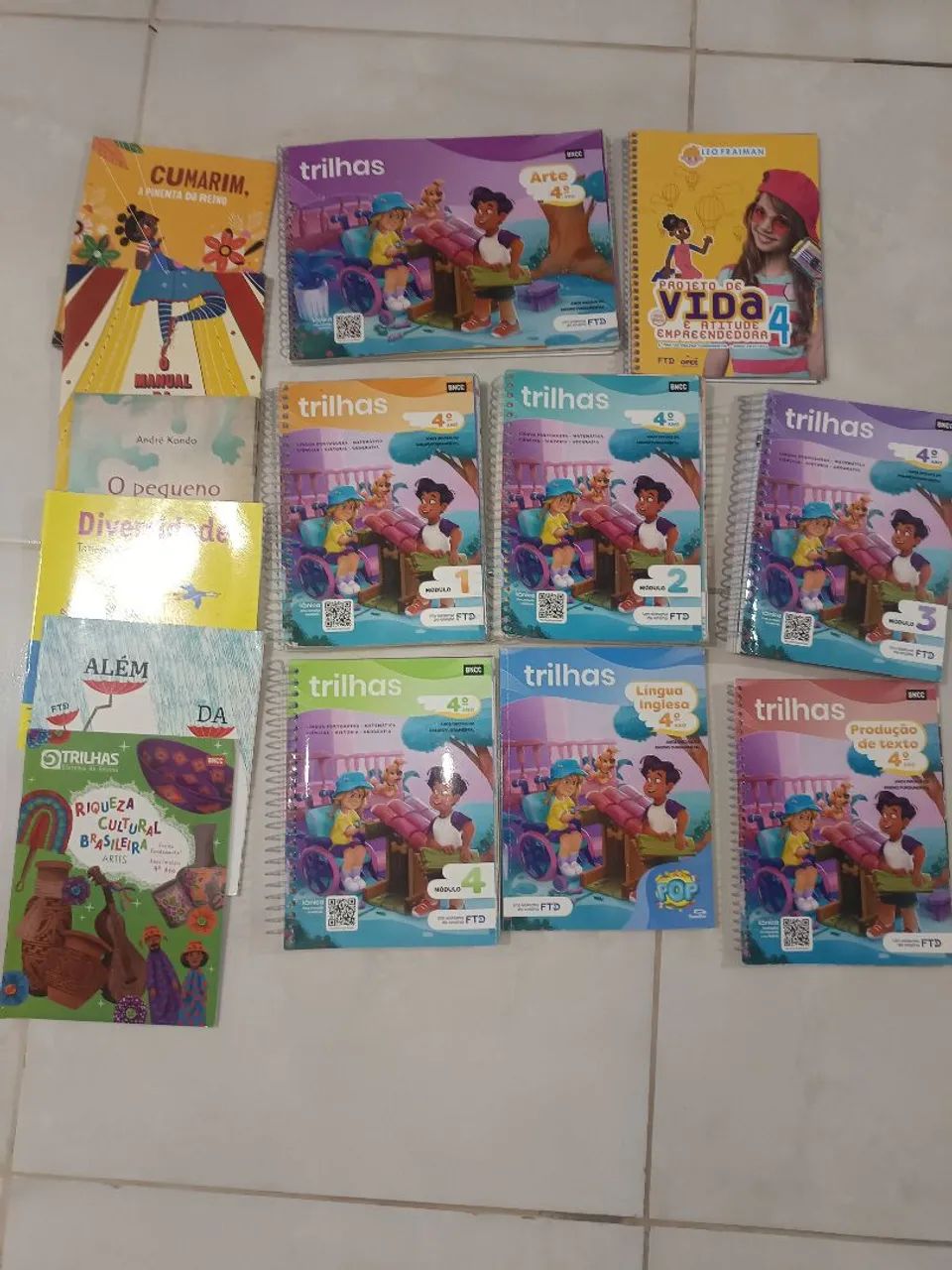 Coleção completa de livros escolares Trilhas 4° ano - editora FTD (semi-novo)