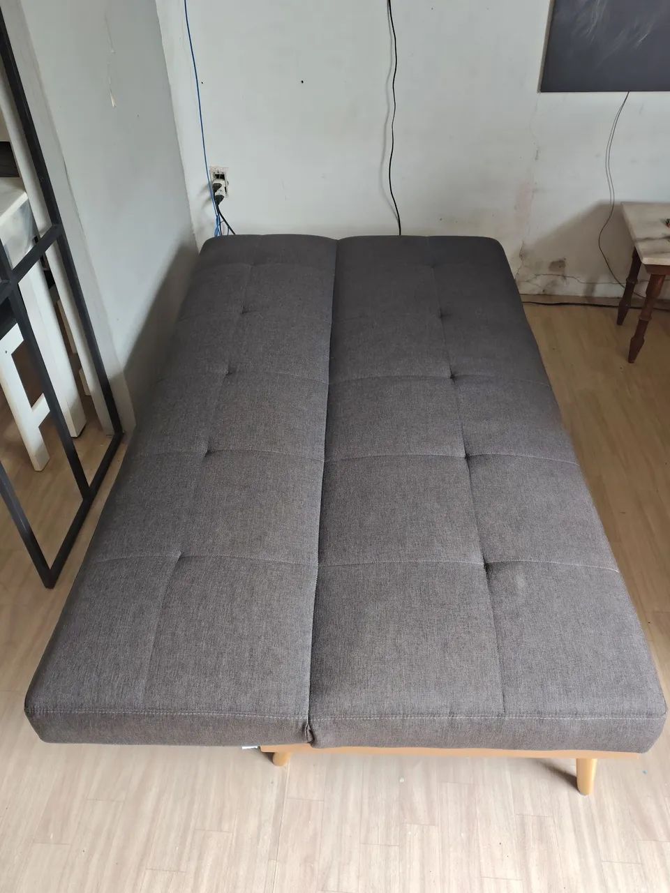 Selling a slightly used sofa bed453011480332871680
