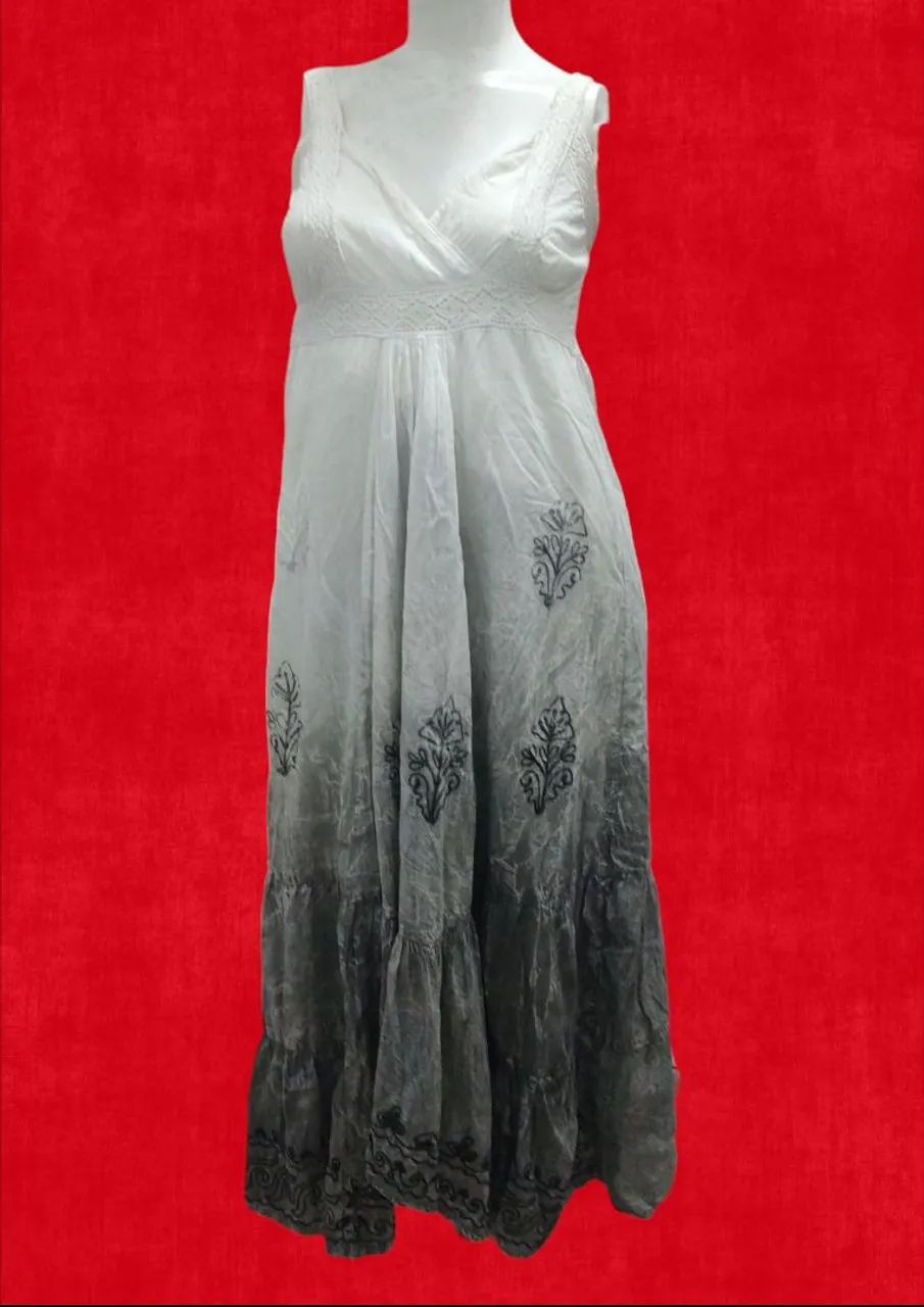 Vestido branco degradê 