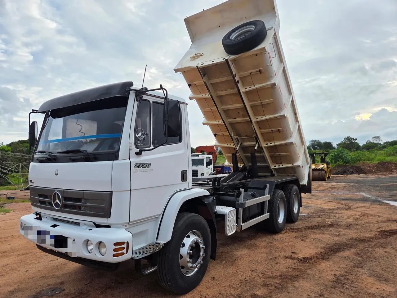 Caçamba MB 2726 - Foto 4
