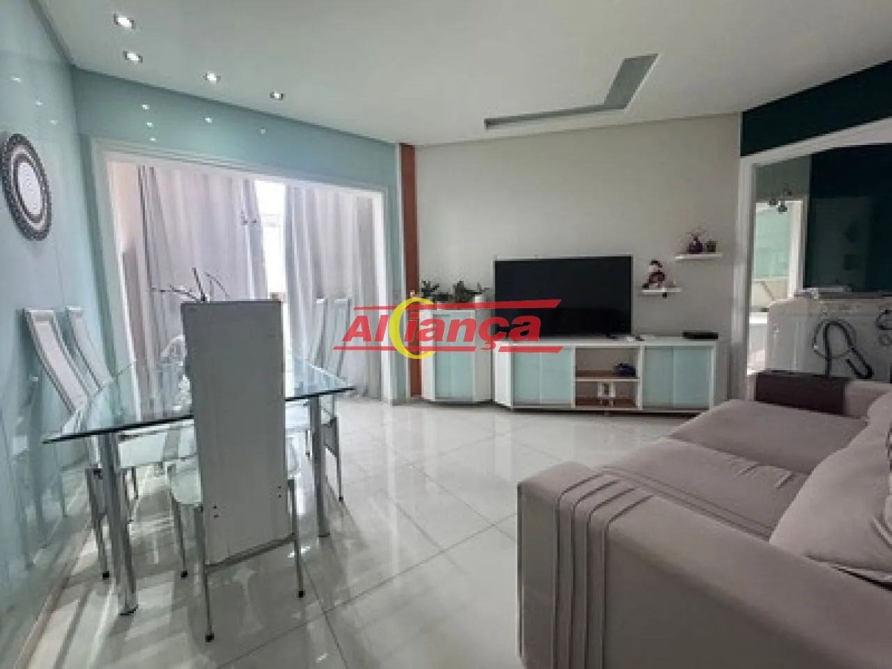 APARTAMENTO LINDO E CONFORTAVEL E ESPAÇOSO!!