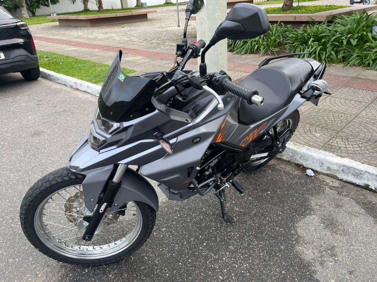 Dafra SYM NH 190 2022 - 19 mil km + Capacete de brinde