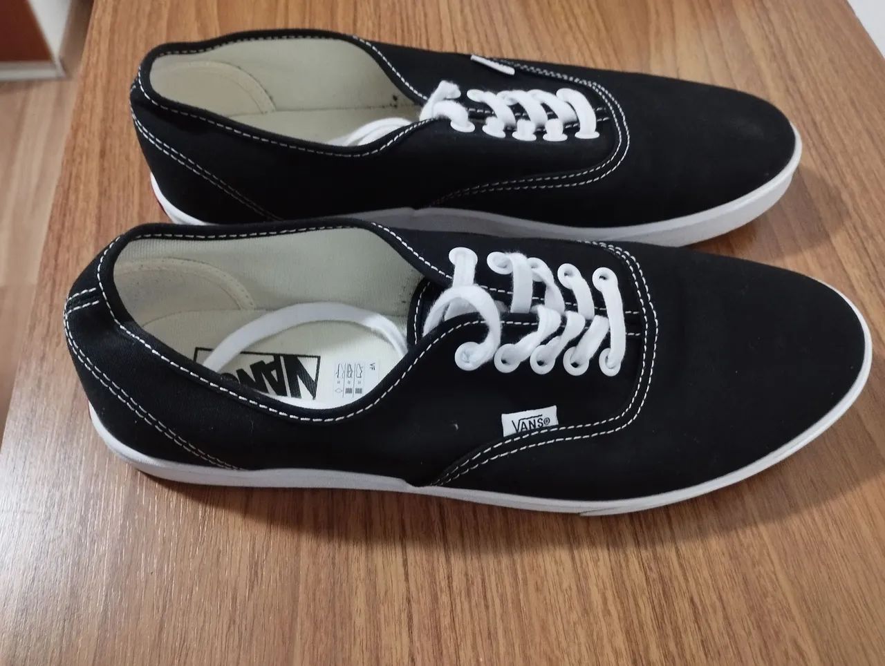 Tênis Vans Authentic 42 usado uma única vez  - Foto 2