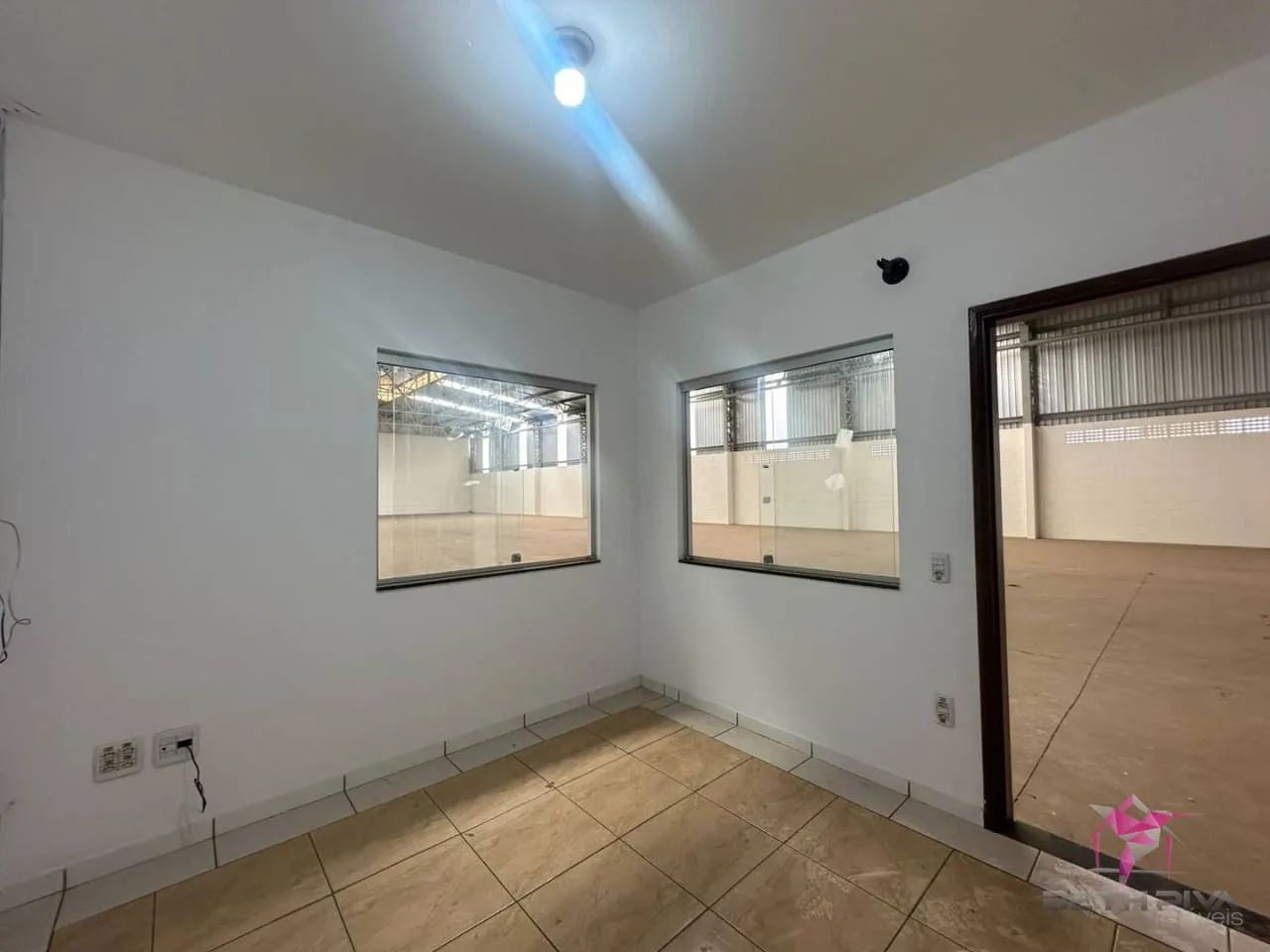 Barracão Comercial e Industrial com 850m² no Distrito Industrial  Leme/SP - Foto 2