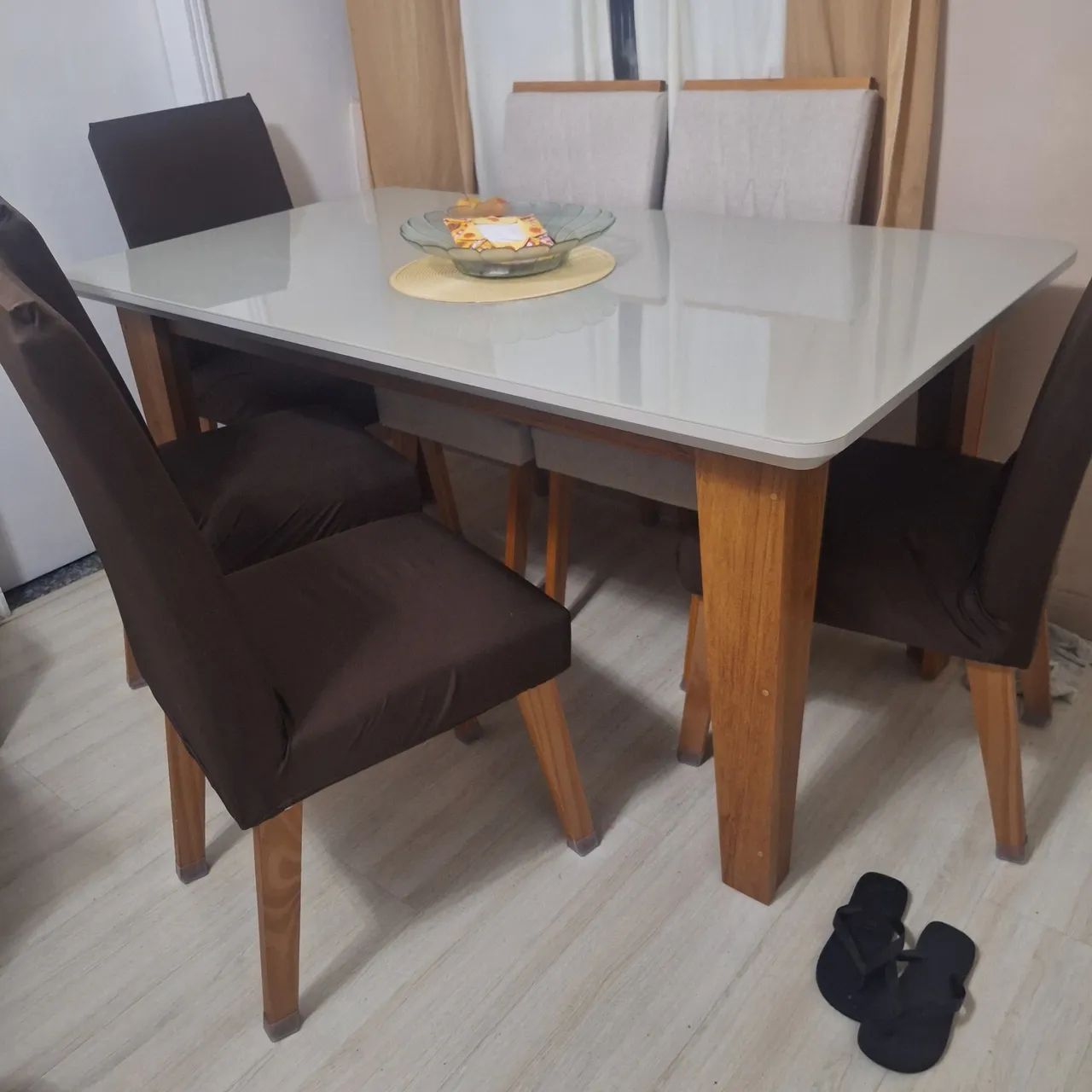 Mesa novíssima
