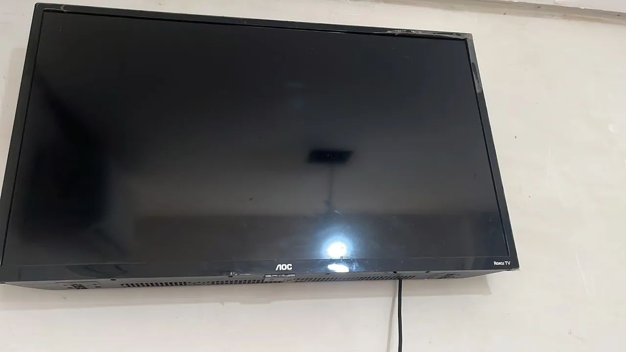 vendo tv 32 polegadas semi nova 