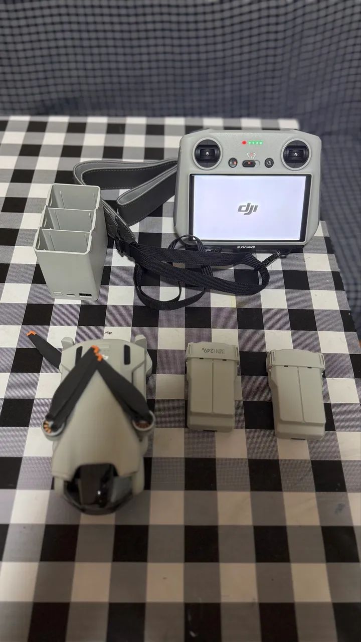 DJI mini 3 fly more combo + RC controller (com tela) - Foto 4