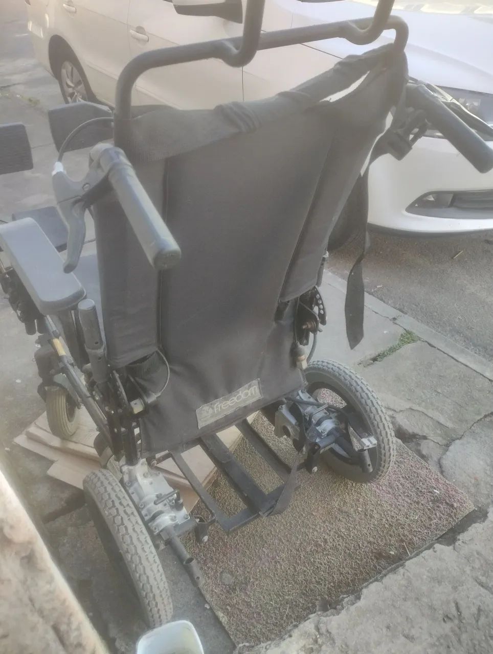 Cadeira de rodas elétrica  - Foto 4