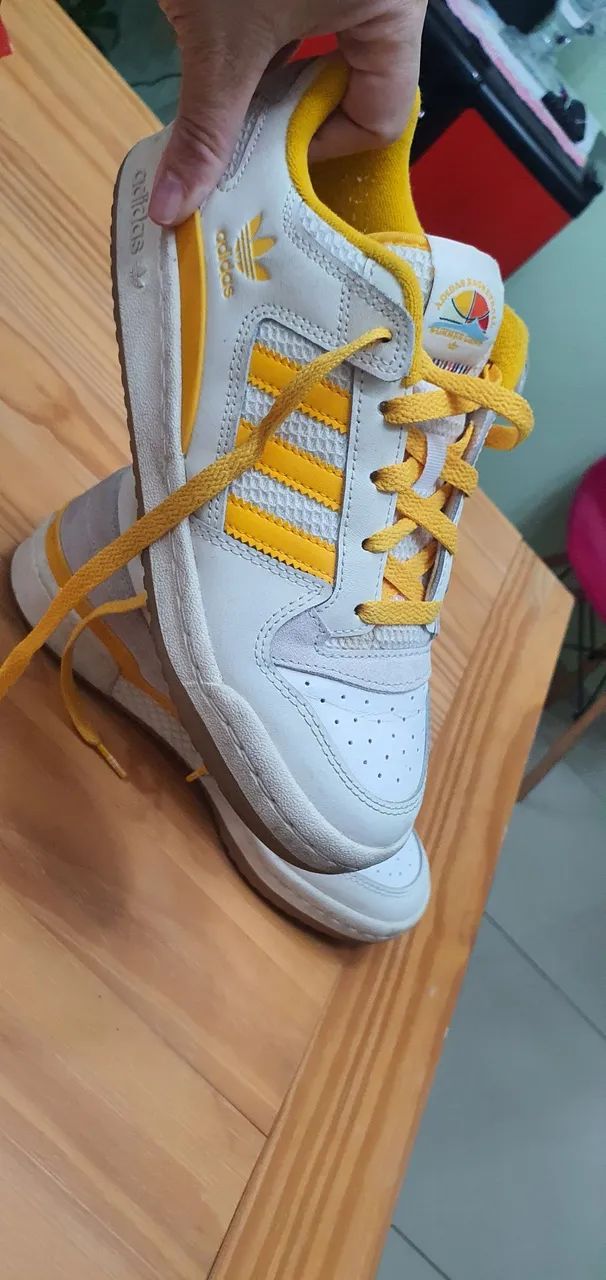 Tênis Adidas original perfeito estado. Edição limitada - Foto 3